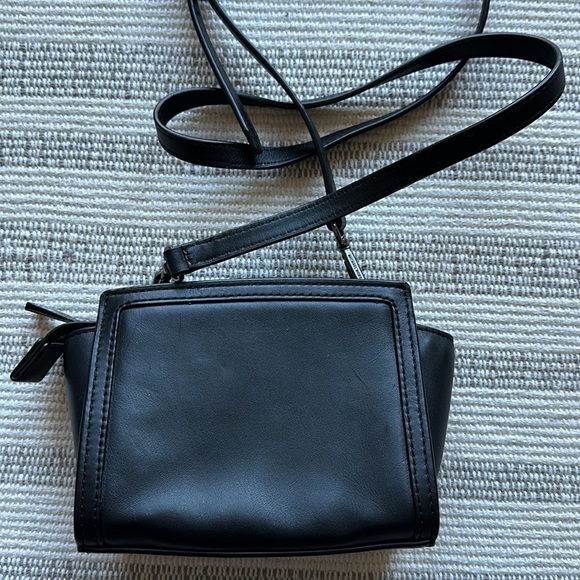 Michael Kors black crossbody - Picture 4 of 5